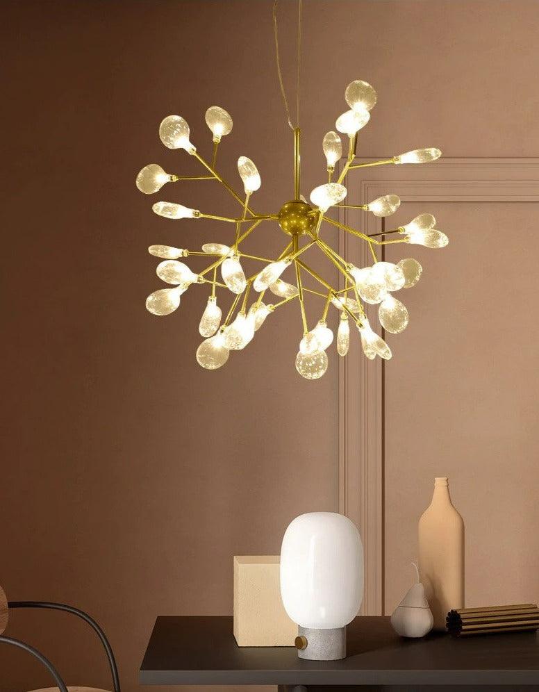 LED-lysekrone med ildfluer til stuen | boxzora