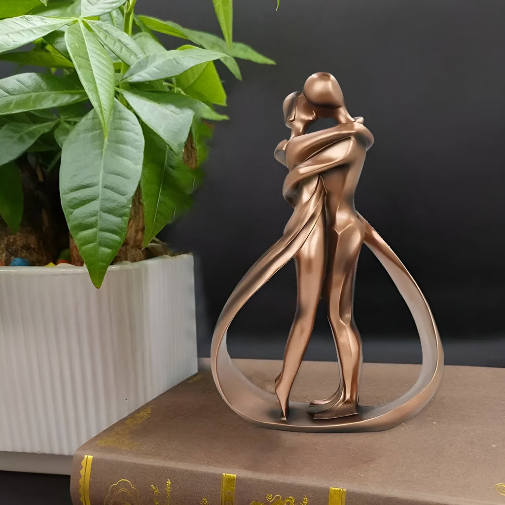 Escultura de pareja romántica — Figura artística