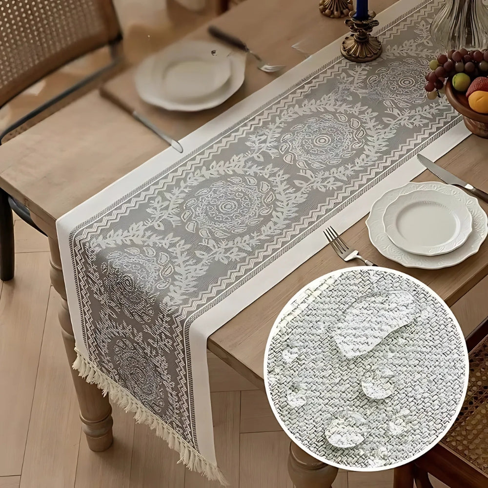 Runner da tavola in lino di lusso Leona — nappa decorative vintage