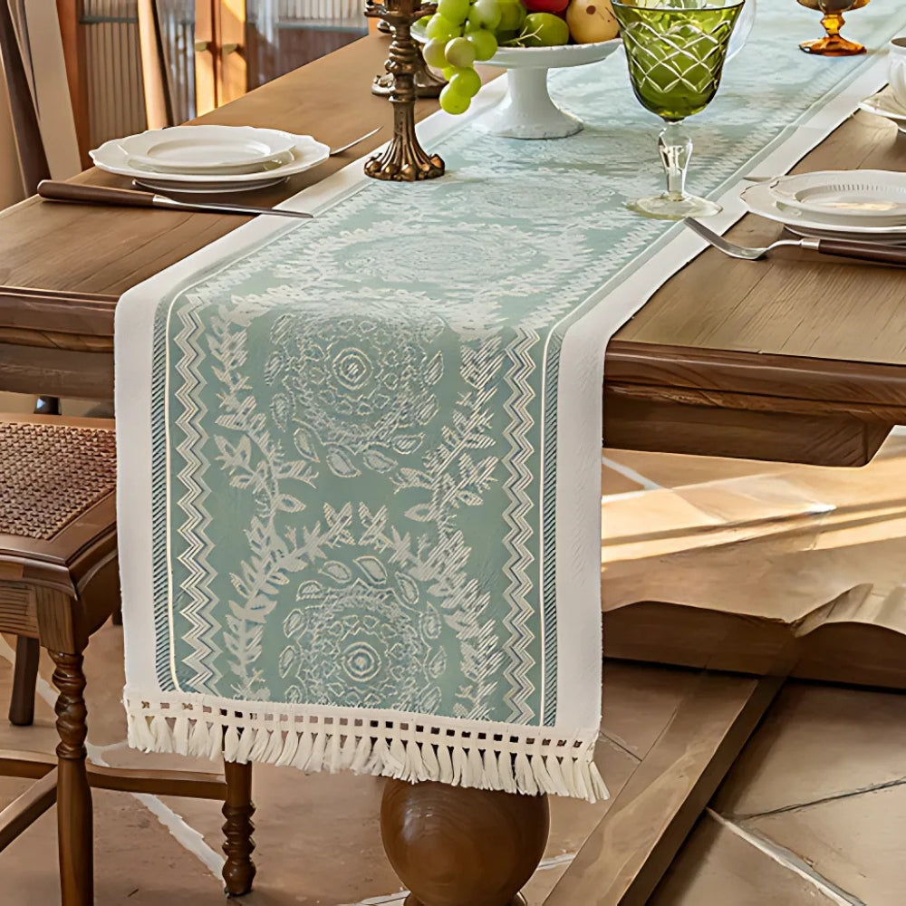 Runner da tavola in lino di lusso Leona — nappa decorative vintage