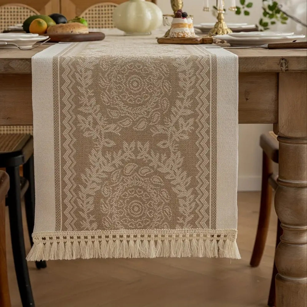 Runner da tavola in lino di lusso Leona — nappa decorative vintage