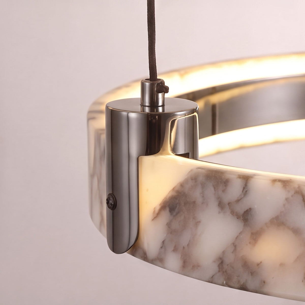 Modern taklampa med flera ringar - justerbar design, ringar i naturmarmor, integrerad LED-belysning