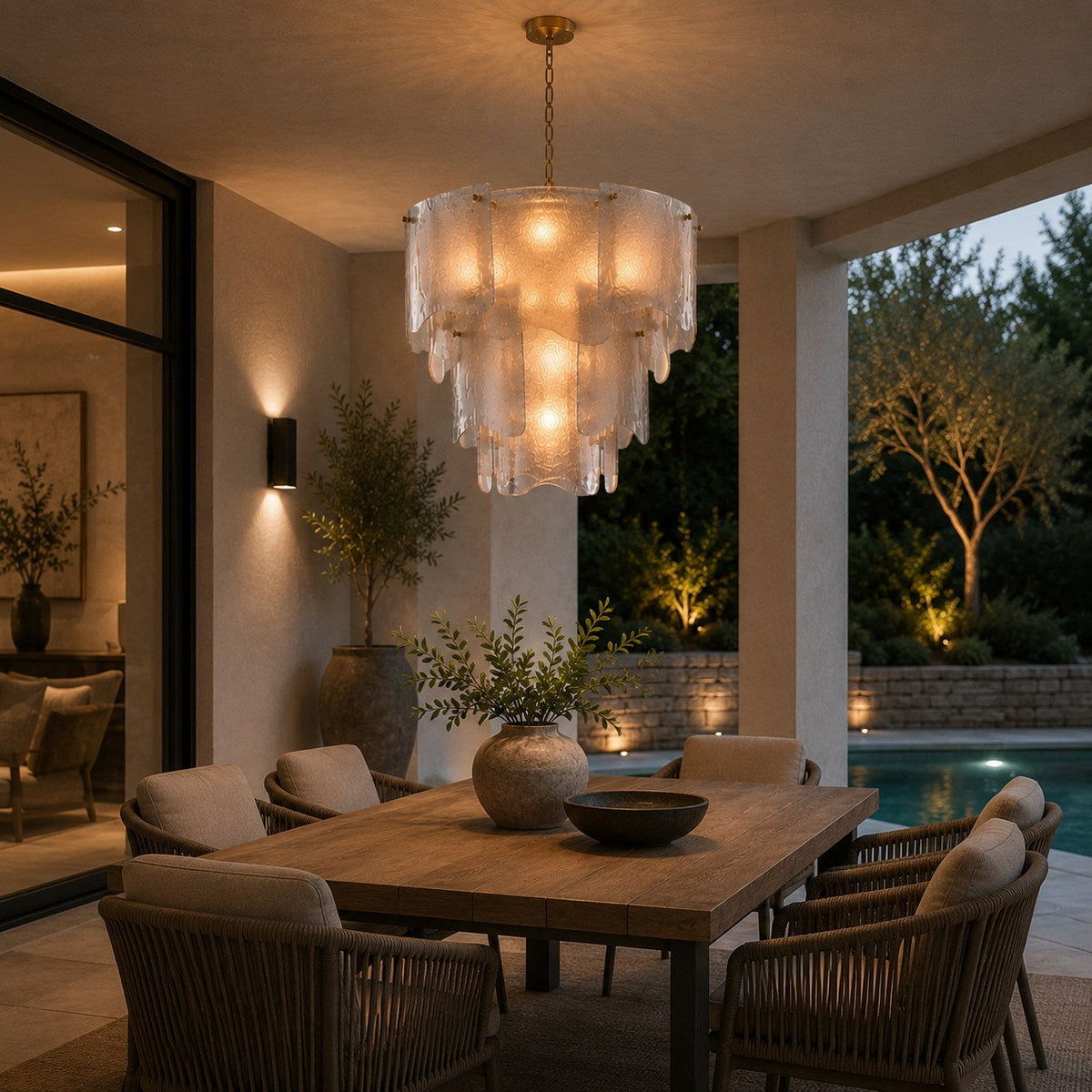 Modern taklampa i flera nivåer med glas – justerbar upphängning, metallram och LED-belysning