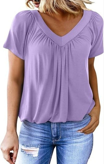 T-shirt col V & manches courtes – Couleur unie, féminité revisitée