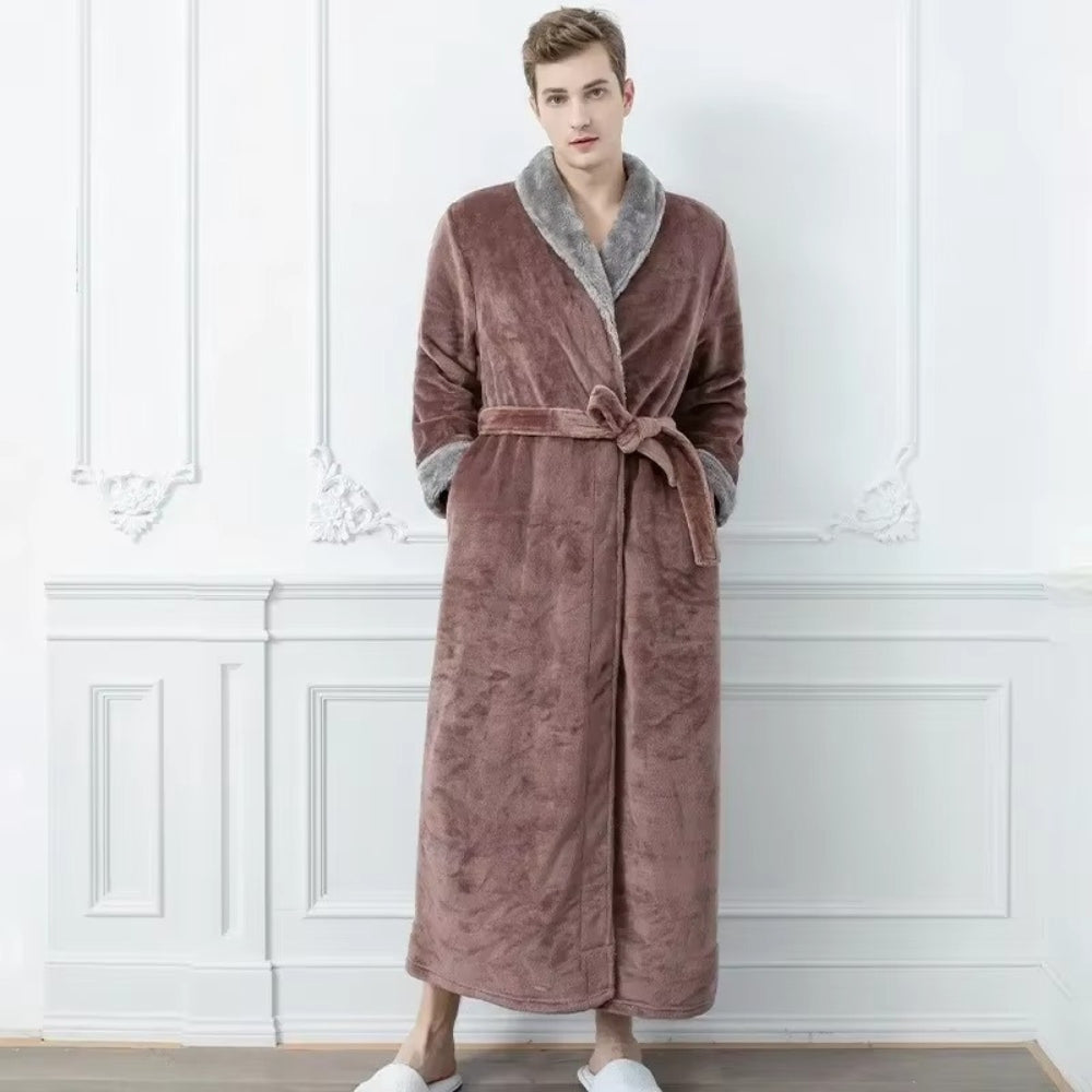 Kuscheliger Fleece-Bademantel mit legerem Schnitt – Kontrastierende Kanten