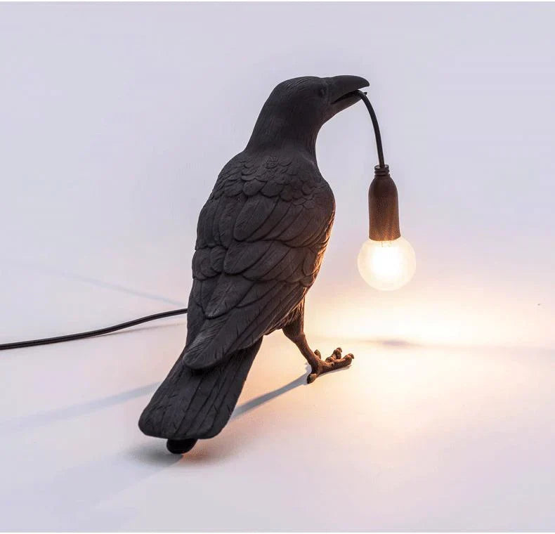Lámpara de pared Raven — escultura de ave a tamaño real, luces cálidas de hadas