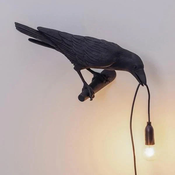 Lámpara de pared Raven — escultura de ave a tamaño real, luces cálidas de hadas