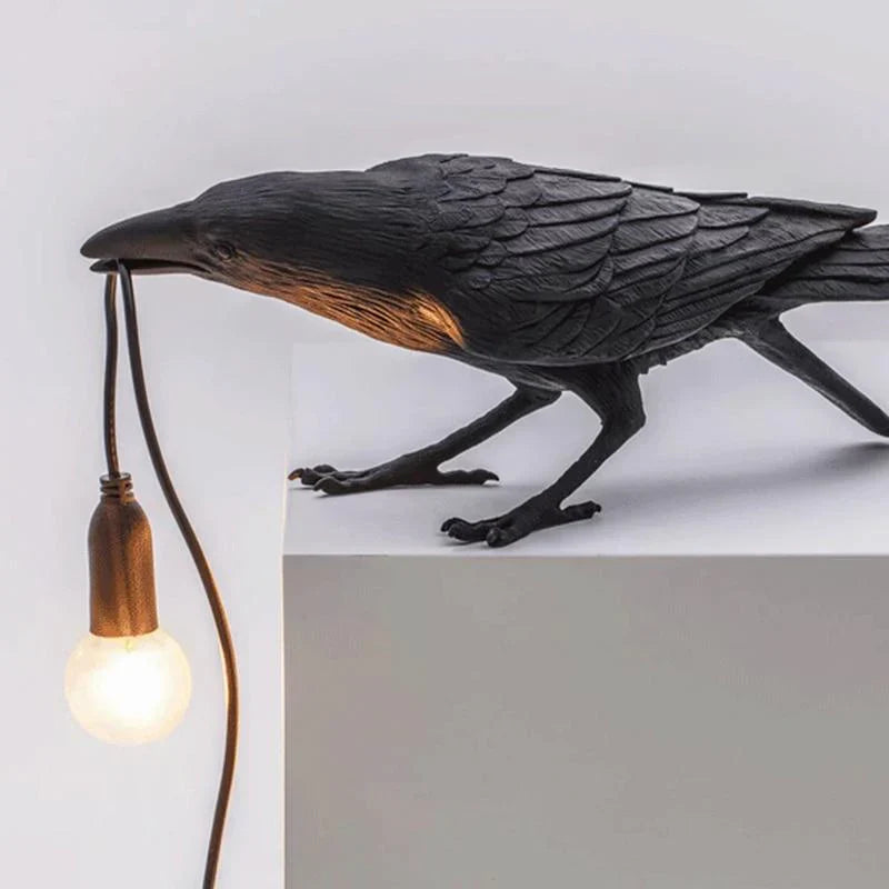 Lámpara de pared Raven — escultura de ave a tamaño real, luces cálidas de hadas