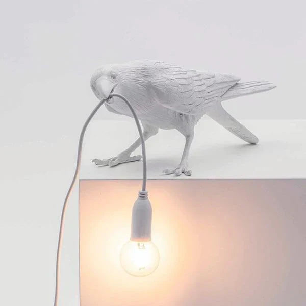 Lámpara de pared Raven — escultura de ave a tamaño real, luces cálidas de hadas