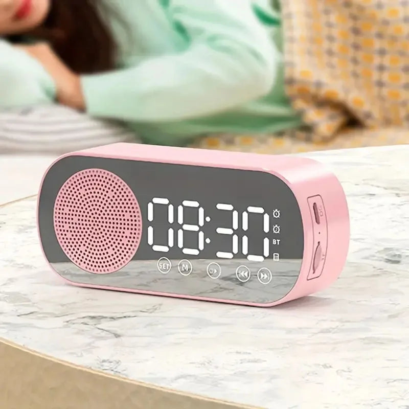 Moderna sveglia digitale con altoparlante Bluetooth, radio FM e specchio LED