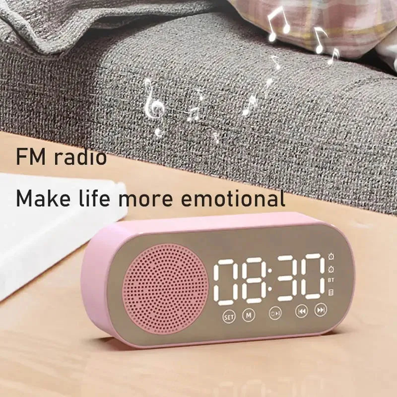 Moderna sveglia digitale con altoparlante Bluetooth, radio FM e specchio LED