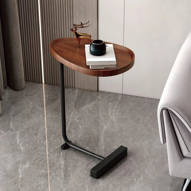 Tavolino laterale mobile a forma di C — profilo sottile, ripiano contenitore integrato