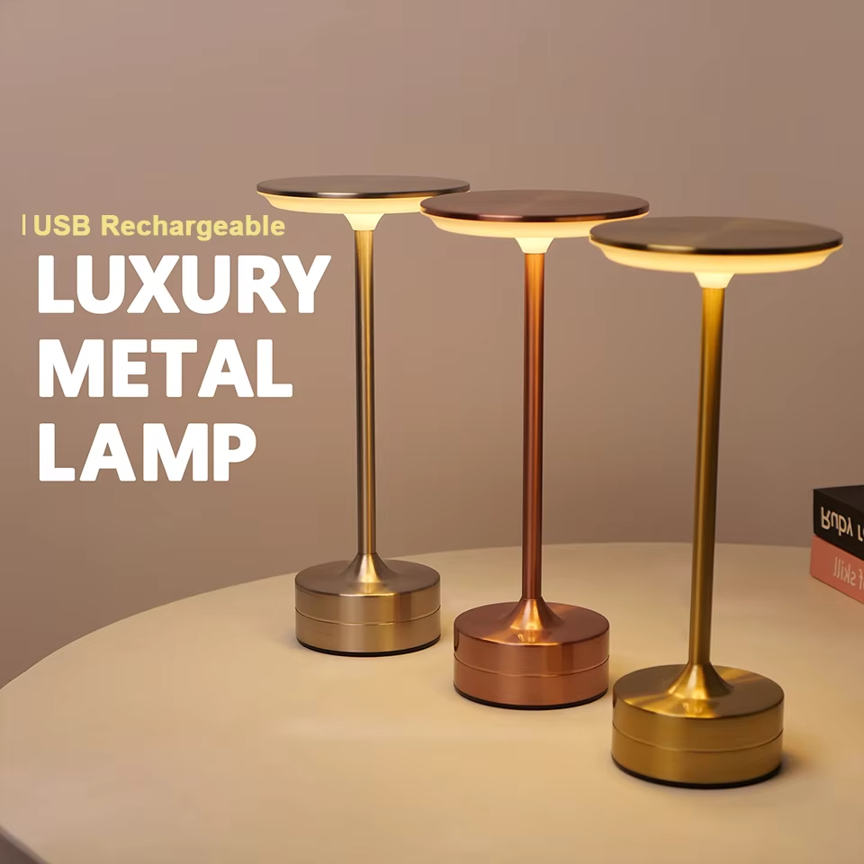 مصباح طاولة LED بمستشعر لمس — قابل لإعادة الشحن عبر USB، تصميم مدمج