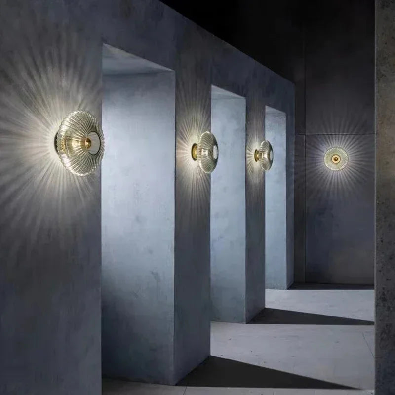Applique murale en verre Garduru — Options de lumière chaude et froide, design raffiné et élégant