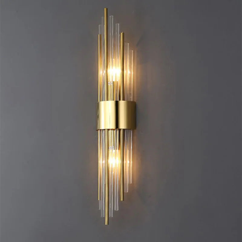 Applique murale LED élégante Garduru — finition or luxueuse, design profilé et galbé