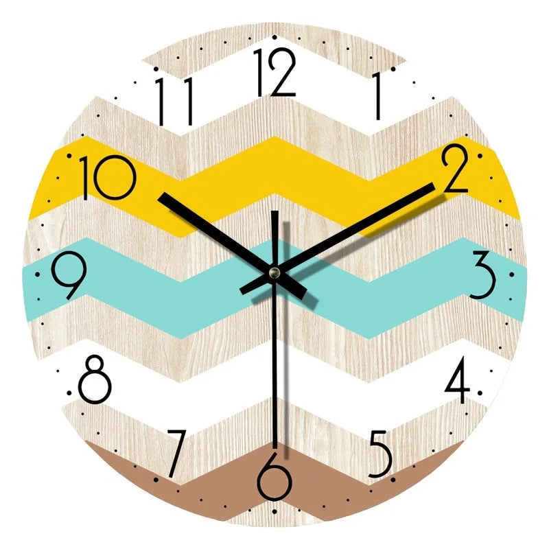Minimalistisk väggklocka i trä - 30 cm, ljudlös design