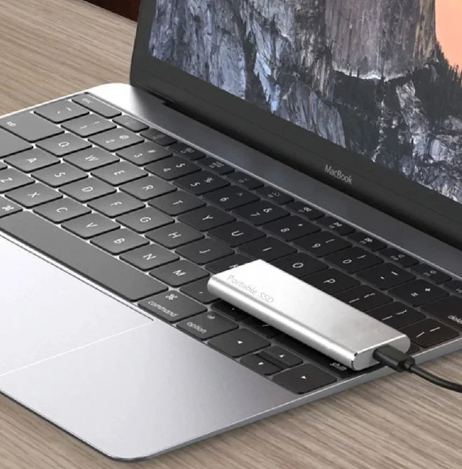 4 TB bærbar ekstern harddisk med USB-C – kompatibel med PC og Mac