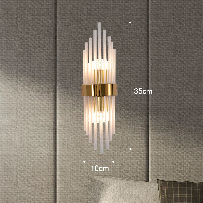 Applique murale LED élégante Garduru — finition or luxueuse, design profilé et galbé