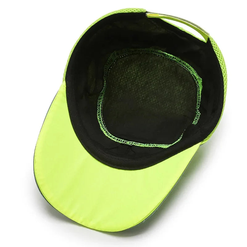 Piros biztonsági bump cap — kemény ABS belső maggal ellátott védősisak