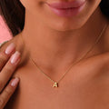 Elegant minimalistiskt halsband med initial