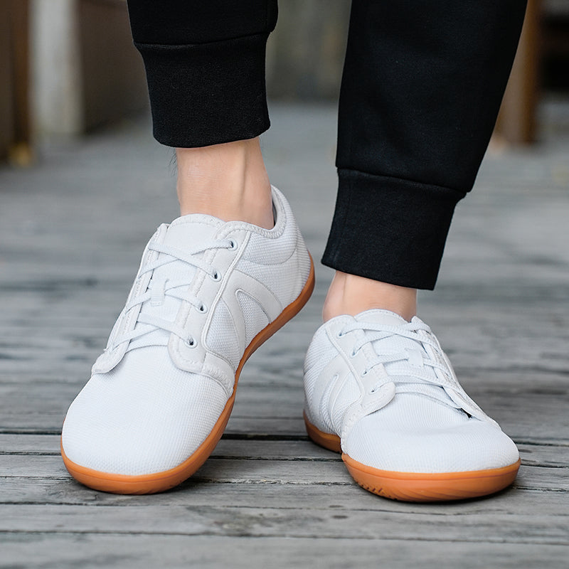 Zapatillas casuales minimalistas para caminar descalzo — Suelas ultrafinas y flexibles, diseño con puntera ancha
