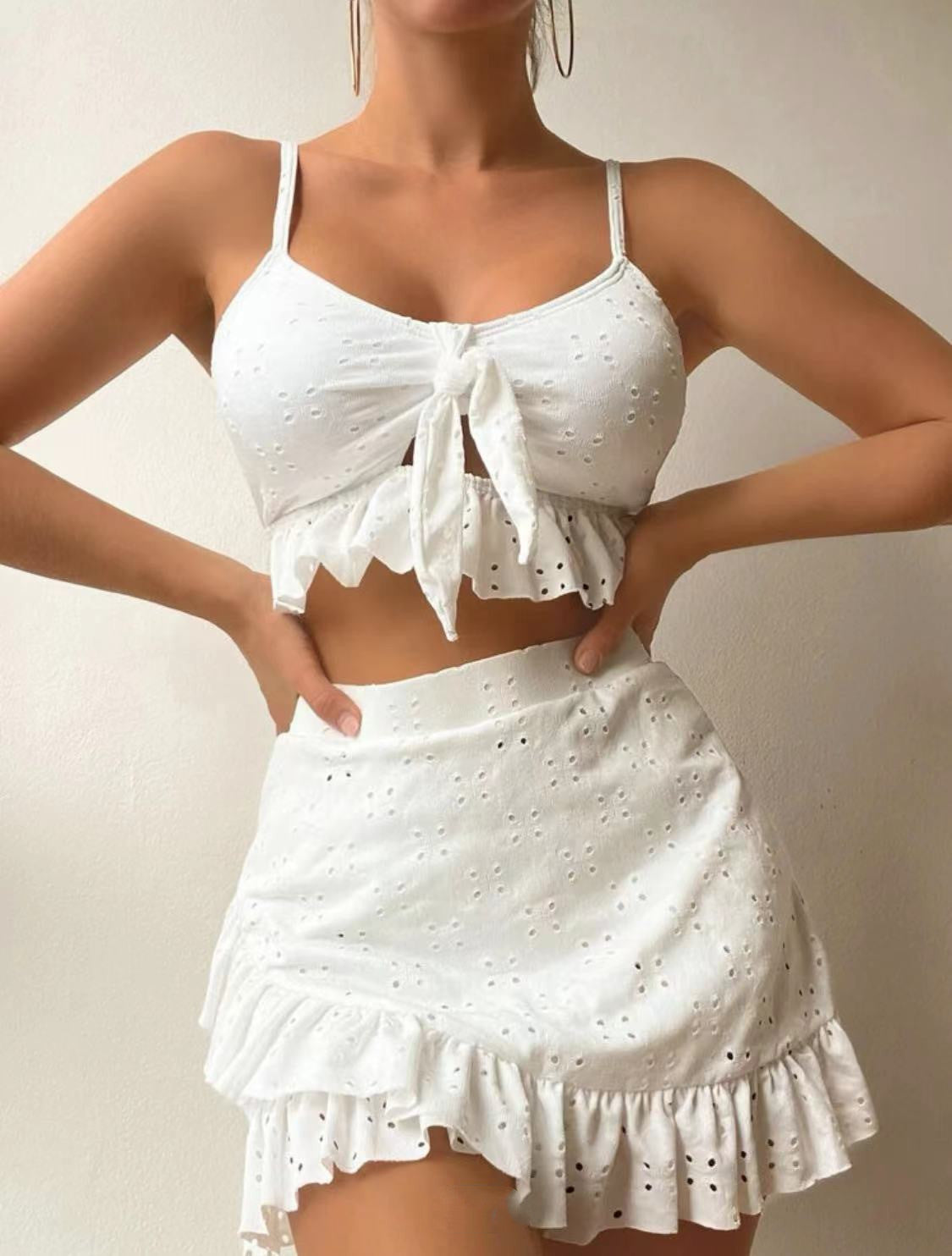 Ensemble Maillot Plage – Haut à nœud + Jupe volantée