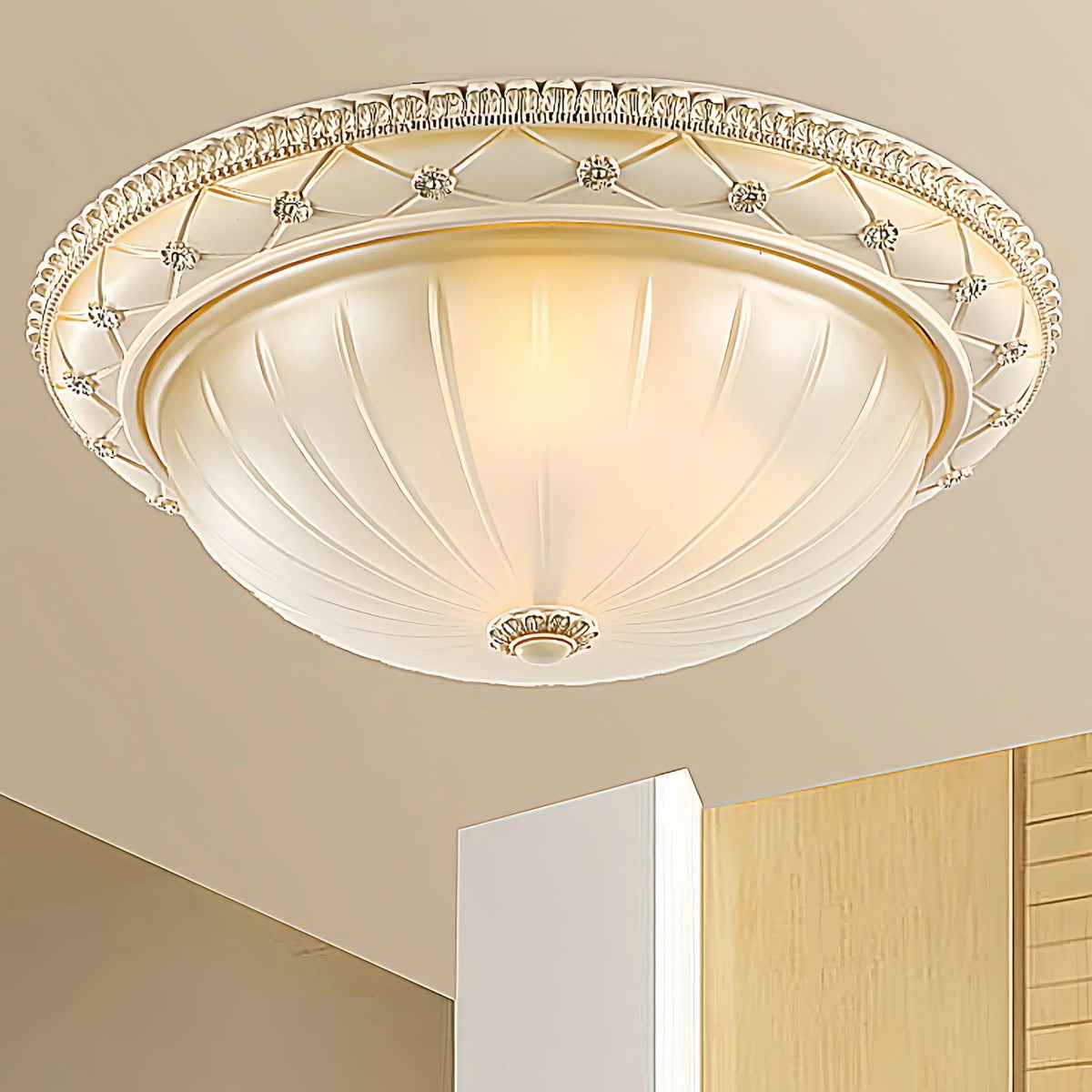 Luksuriøs rund loftslampe i glas til soveværelset | boxzora