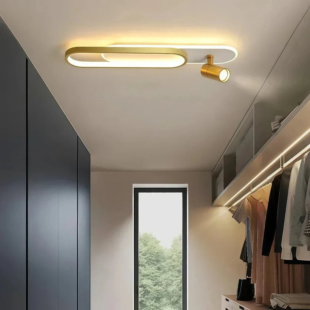 Moderne planloftlampe med spot til stue, justerbar vinkel | boxzora