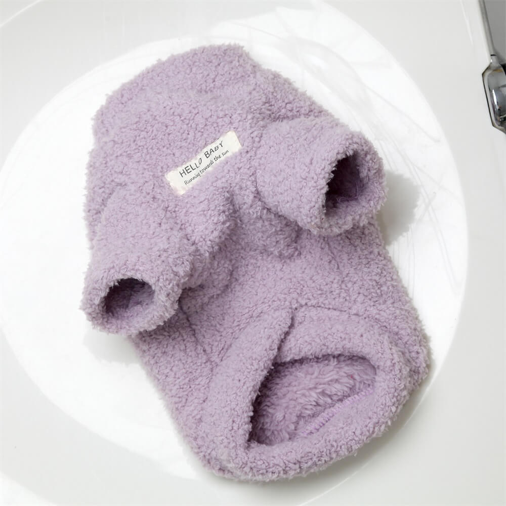 Suéter acogedor de forro polar suave para perro — Tonos pastel delicados e interior cálido
