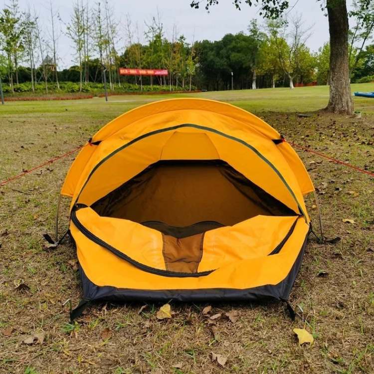 Tienda de campaña ultraligera para una persona — Diseño impermeable y resistente al viento, 690 g (24.3oz)