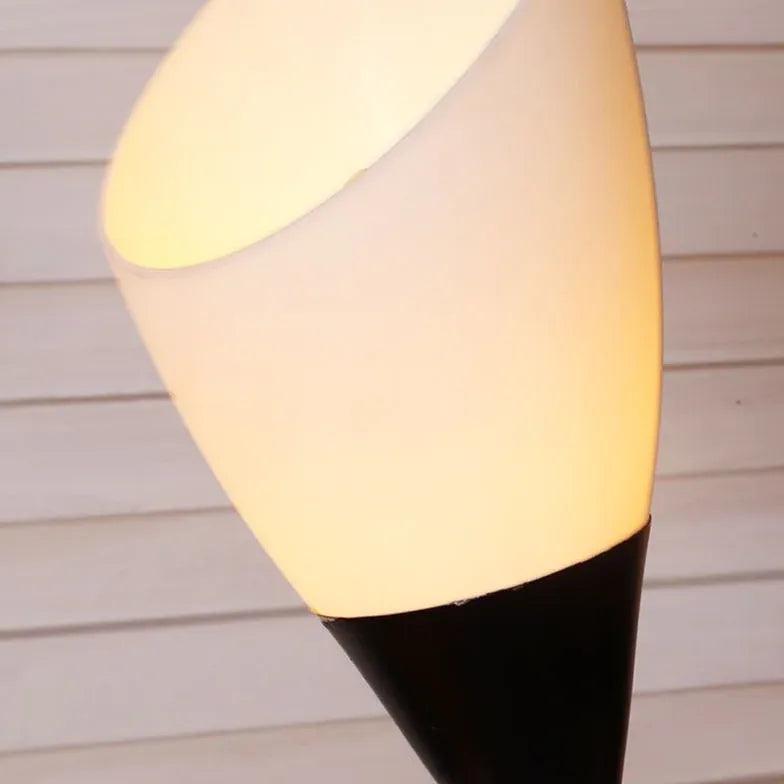 Moderne LED-Eisenstehlampe für das Wohnzimmer | boxzora