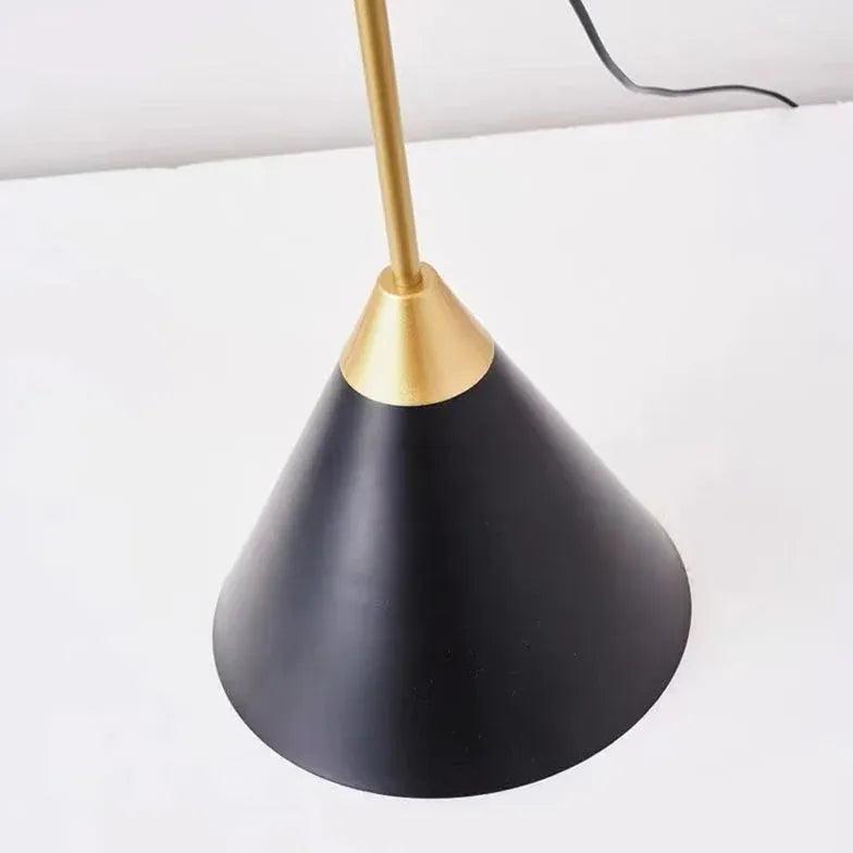 Nordiske gulvlamper med design i flere lag til stuen | boxzora