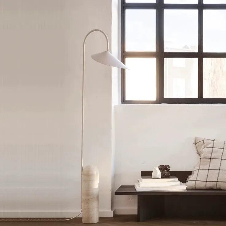 Lampe de bureau courbée minimaliste noire pour la lecture | boxzora
