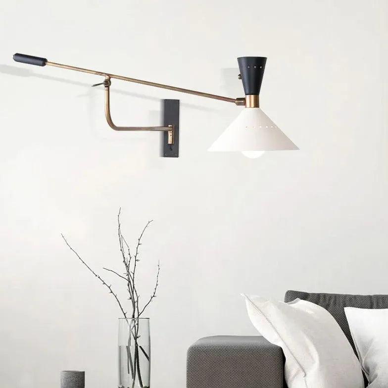Nordisk vegglampe i metall med lang arm til soverommet | boxzora