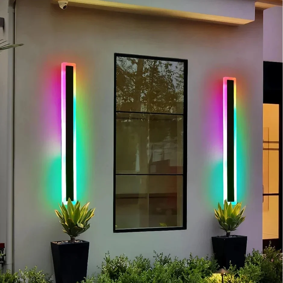 Applique murale minimaliste d’extérieur RGB avec détecteur de mouvement pour porche, design linéaire | boxzora