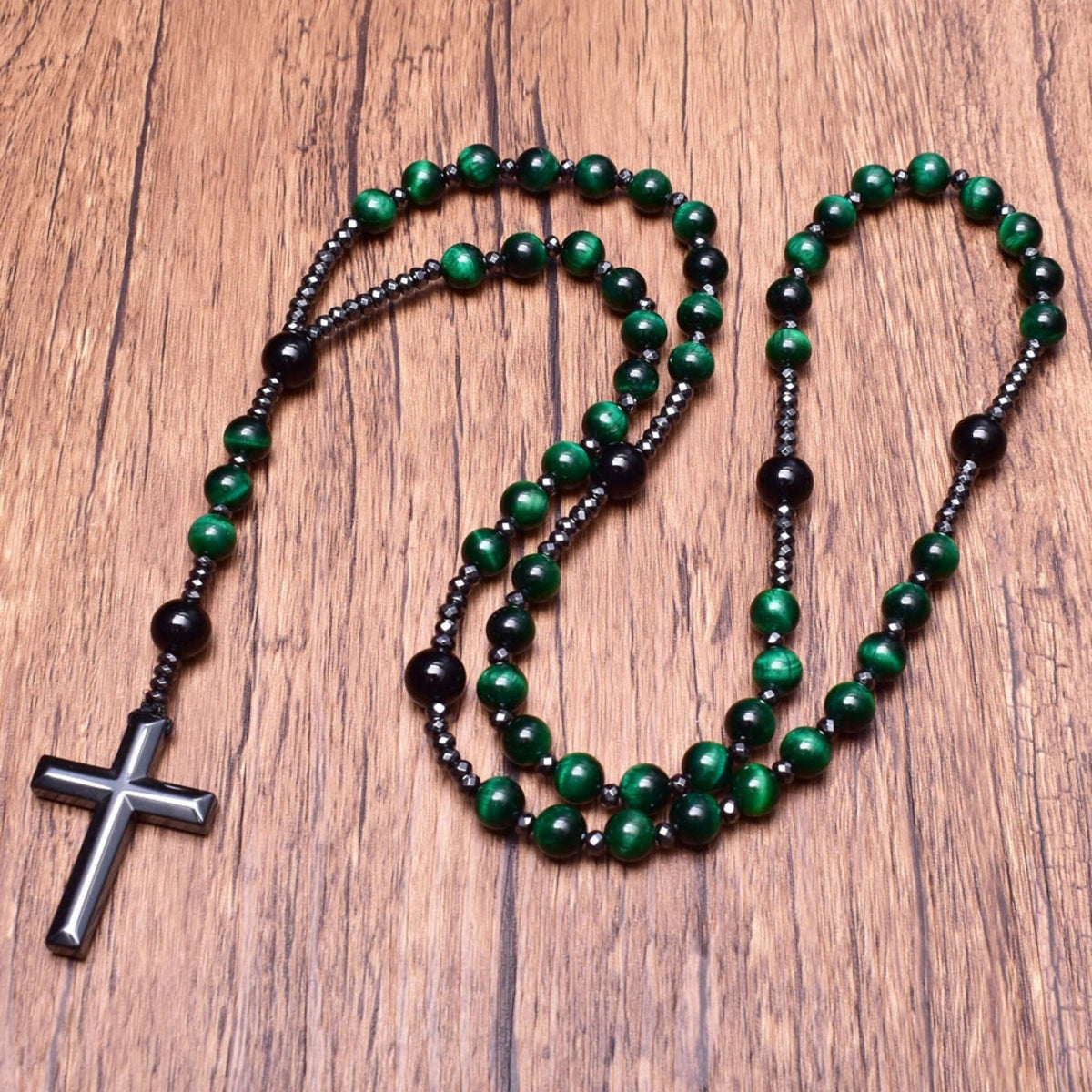 Collana con rosario da uomo Orion — Catena con perle a forma di croce in occhio di tigre e lapislazzuli