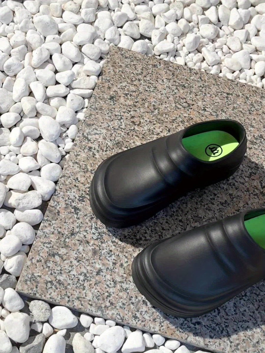 Vattenavvisande vadderade slip-on-träskor