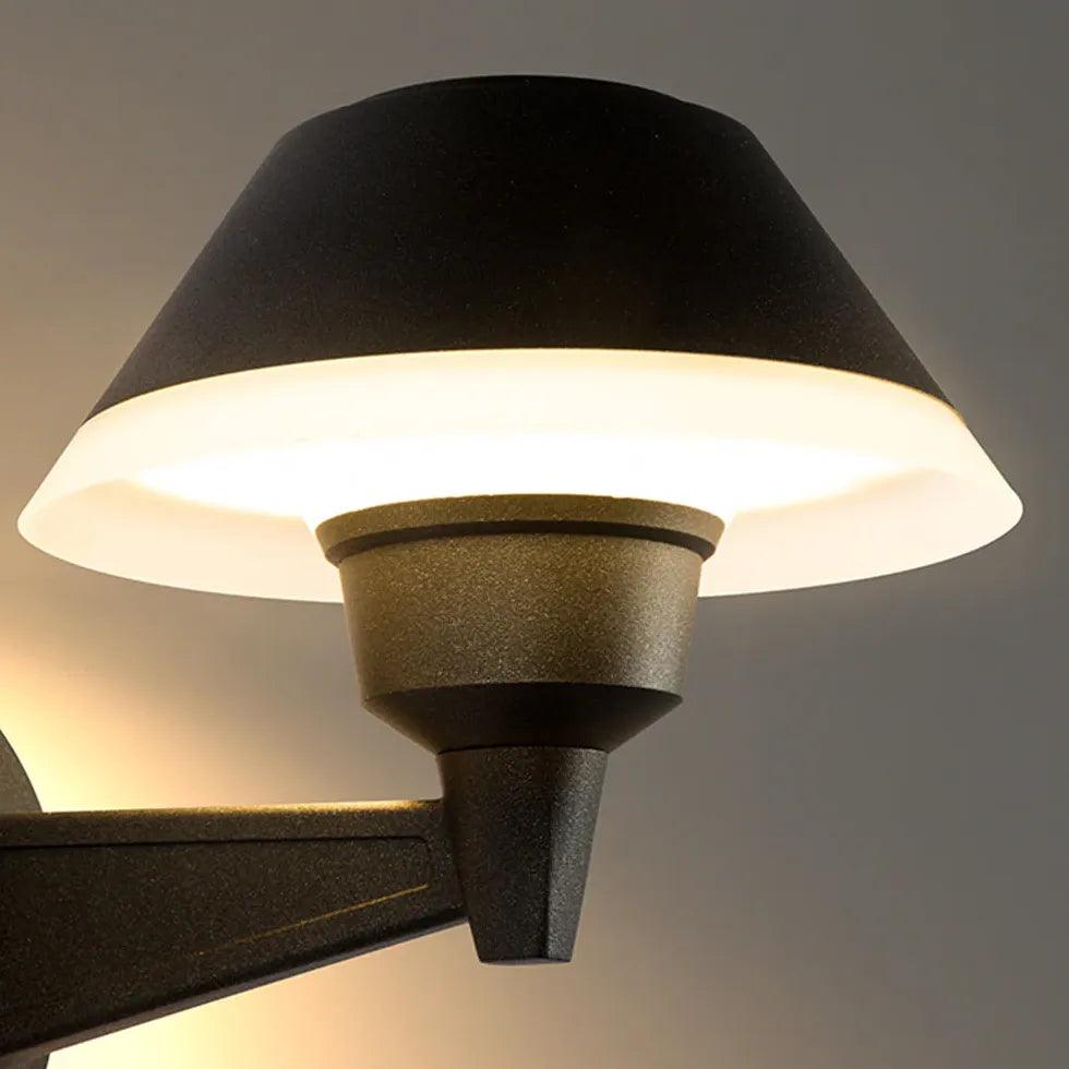 Minimalistyczna czarna zewnętrzna lampa ścienna w kształcie grzybka | boxzora
