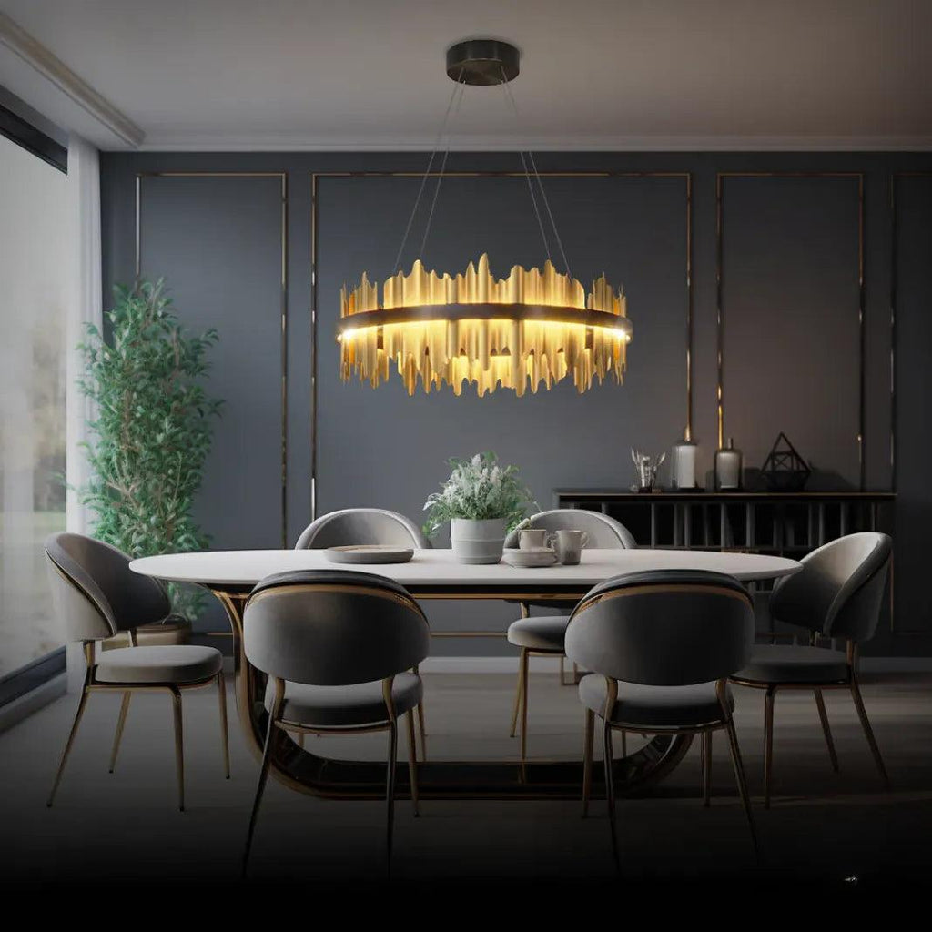Moderne luksuriøs lysekrone med messingring | boxzora