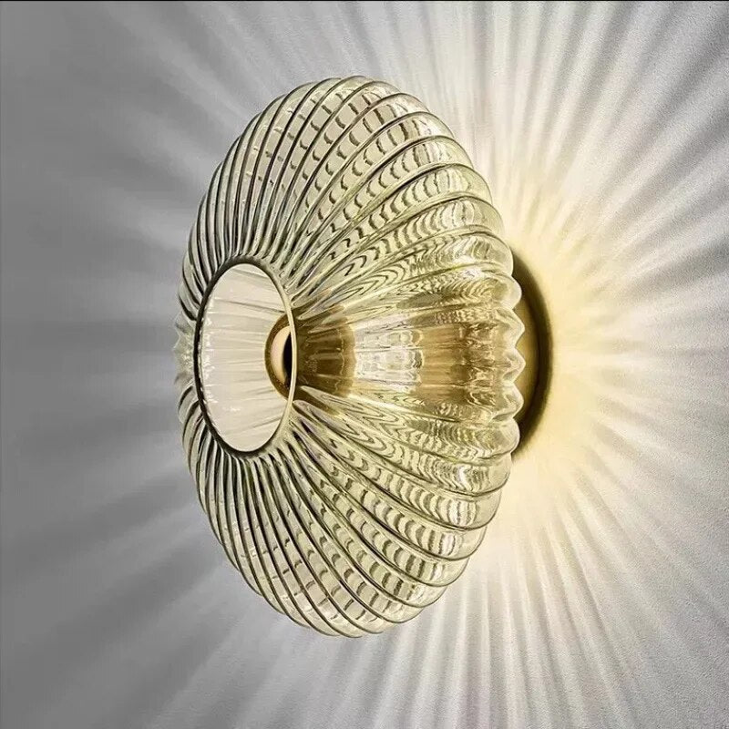 NimbusFlux-Wandlampe aus Glas – wellenförmiger Glasschirm, atmosphärisches Licht