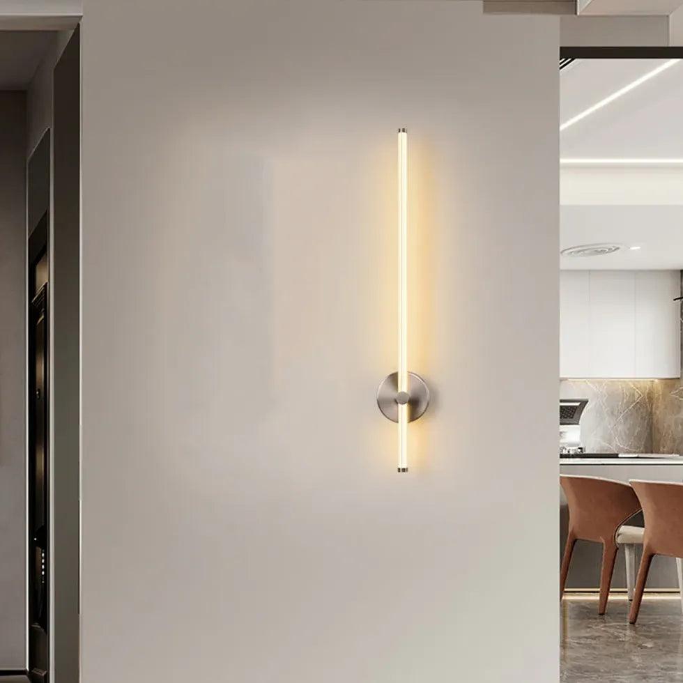 Moderne lange messingkleurige wandlamp voor de slaapkamer | boxzora