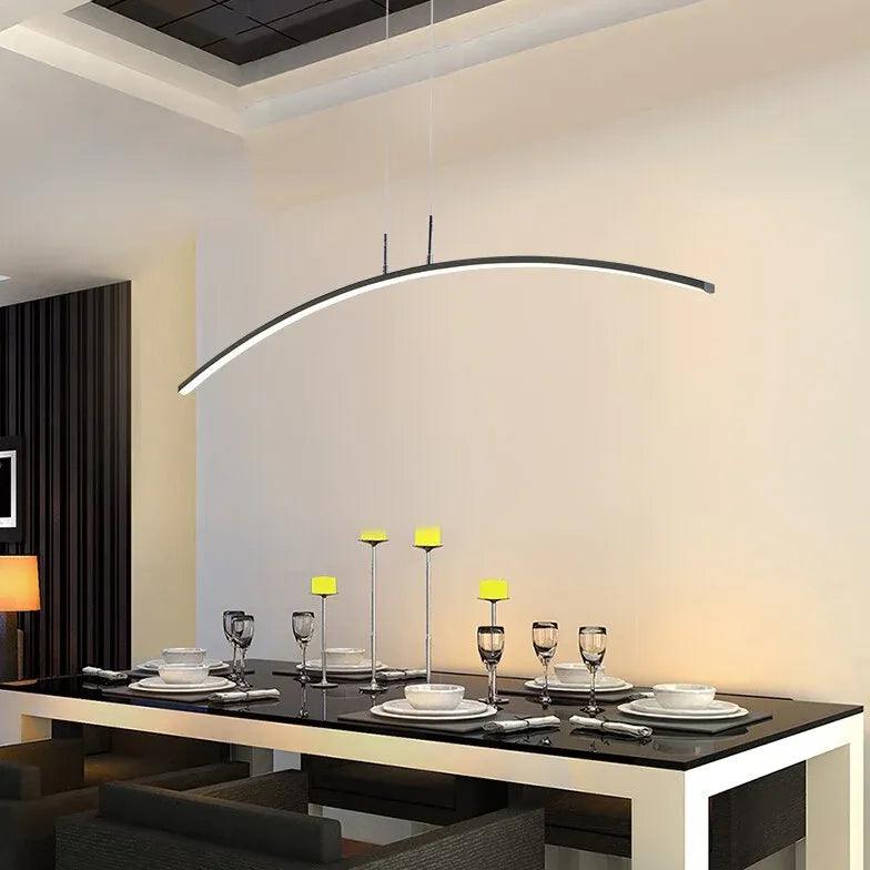 Minimalistyczna czarna łukowa lampa wisząca o liniowym profilu | boxzora