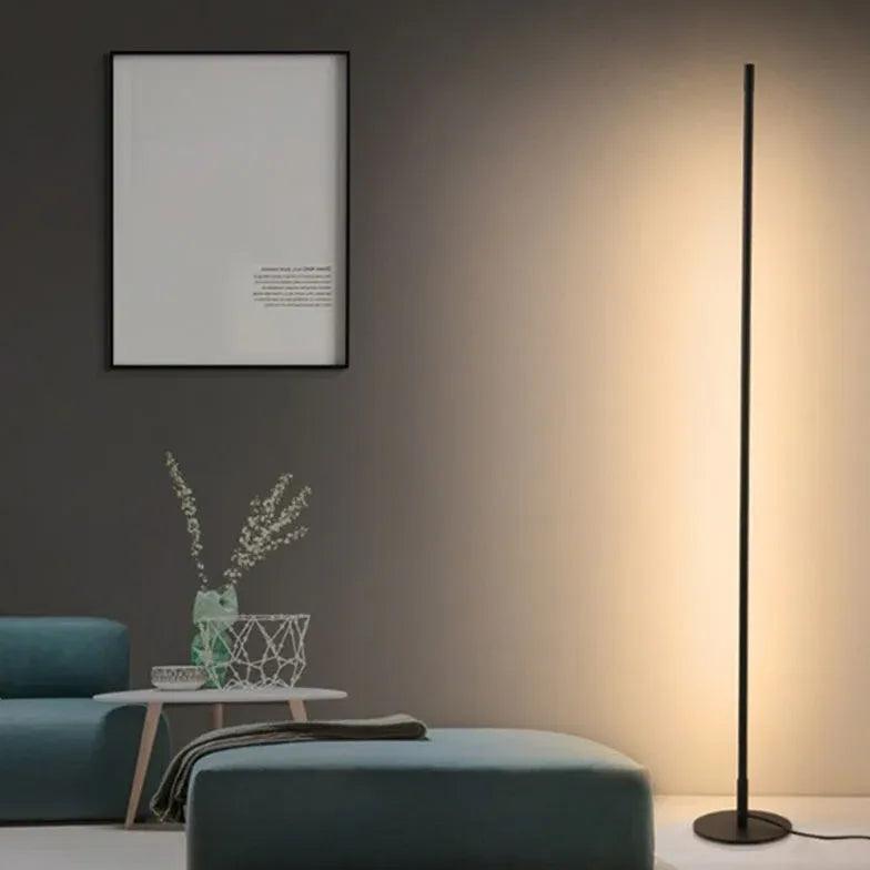 Minimalistische moderne LED-Stehlampe in Linienform | boxzora