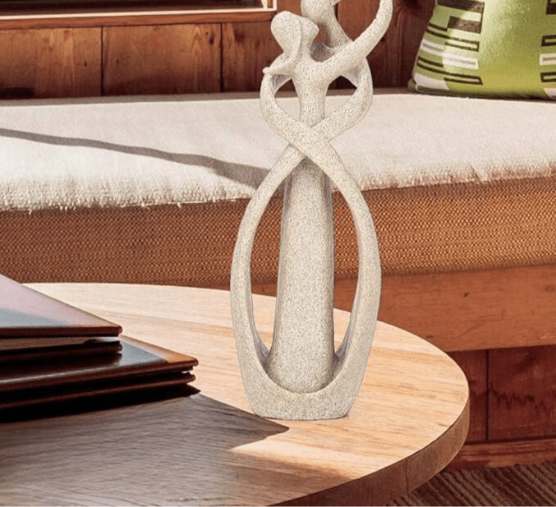 Escultura abstrata Abraço eterno — peça de arte decorativa elegante
