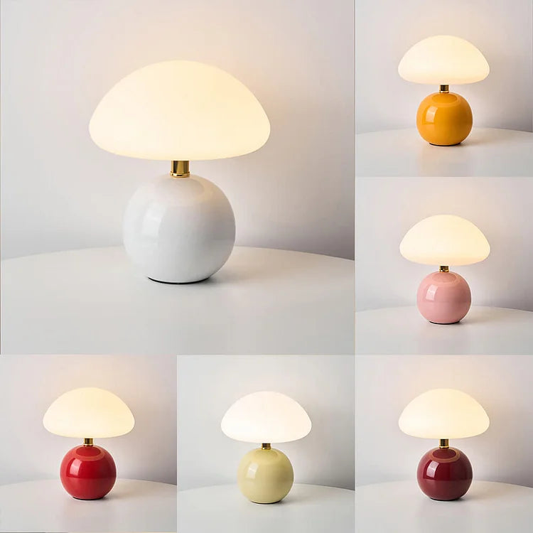 Francuska lampa stołowa w kształcie kremowego grzyba — rzeźbiarski design Bauhausu