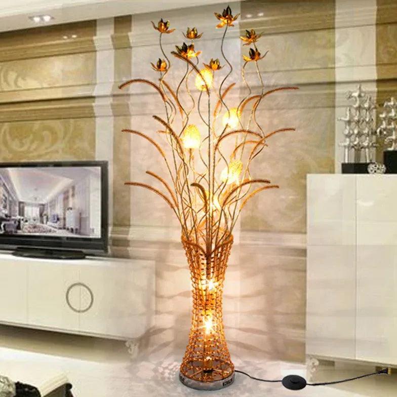 Goldene Stehlampe in Weizenform für das Wohnzimmer | boxzora