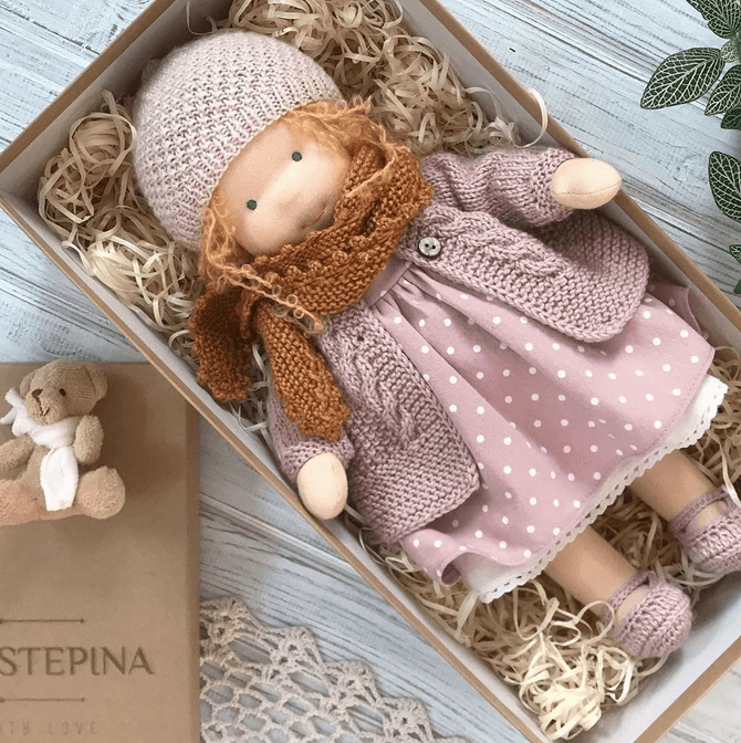 Ręcznie wykonana szmaciana lalka Waldorf Poppi