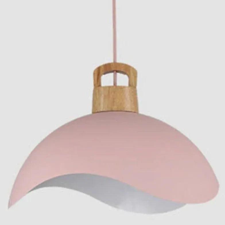 Houten hanglamp met macaronvormige bloemblaadjes voor de eetkamer | boxzora