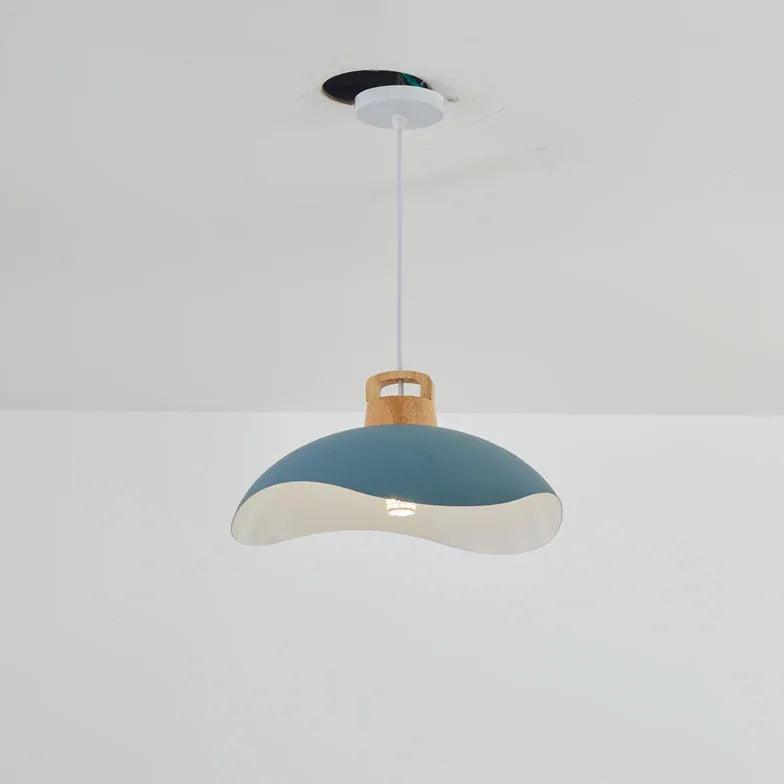 Hängende Pendelleuchte aus Holz mit Blütenblättern im Macaron-Stil für das Esszimmer | boxzora