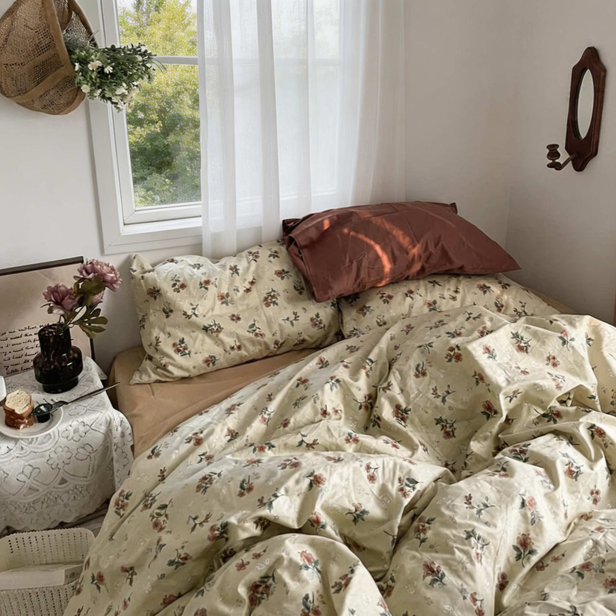 Set di biancheria da letto vintage con motivo floreale — copripiumini, lenzuolo piano e federe